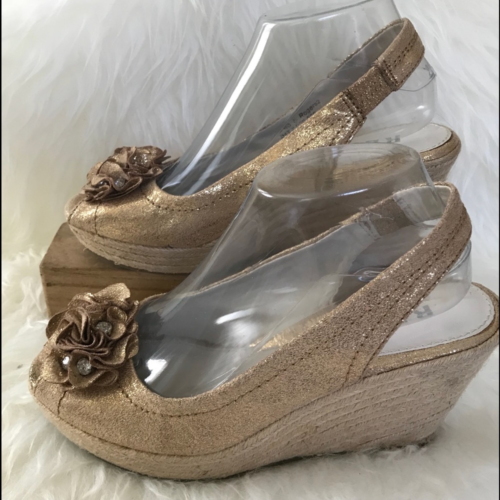 Report Rogers2 Gold Wedge Slingback Peeptoe Sz 8
